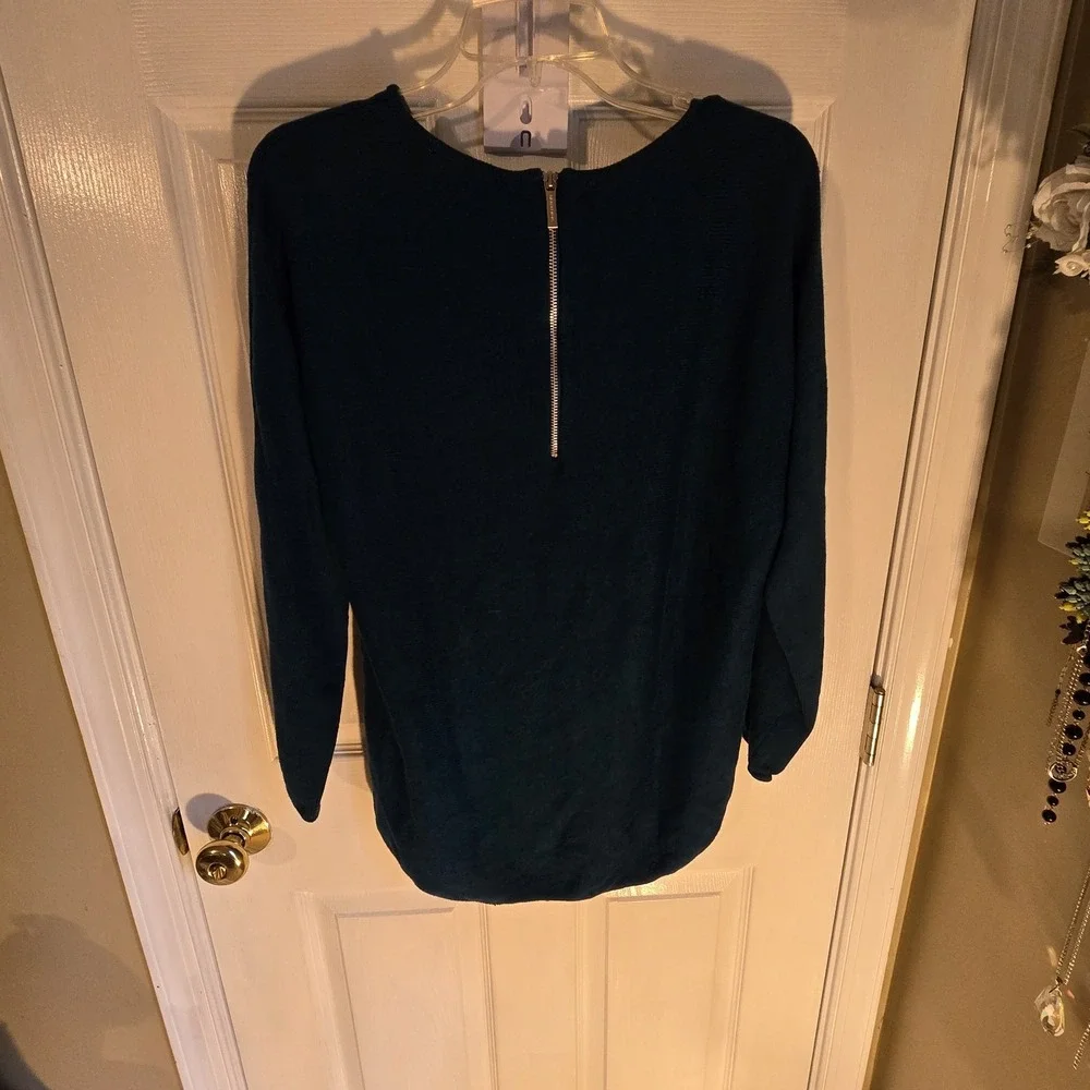 MICHAEL Michael Kors Round Neck Zip Back Hi-Lo Green Knit Sweater Size M